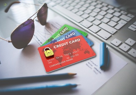 现在信用卡的使用者越来越少了吗？